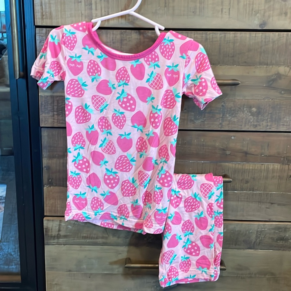 Little sleepies short sleeve/short strawberry set. Size 3T